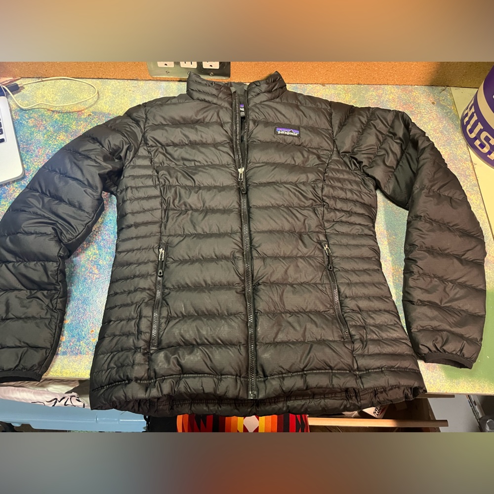 PATAGONIA SMALL DOWN SWEATER JACKET BLACK WOMENS